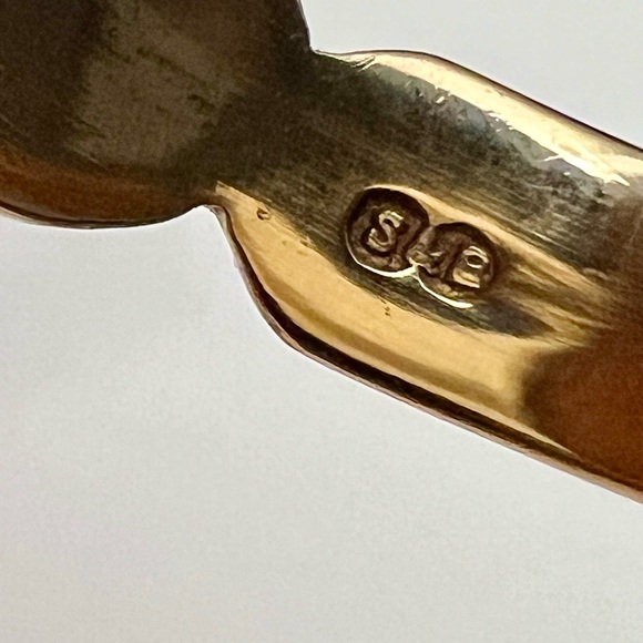 9k Gold Vintage Coral Ring with Matching 14k Coral Pendant - Picture 8 of 16